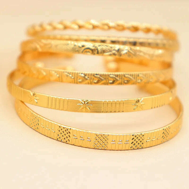 7 Pcs/Set Bohemian Vintage Metal Gold Peach Heart Geometric Carved Flower Open Bracelets Set for Women Fashion Jewelry Gifts - KIMLUD