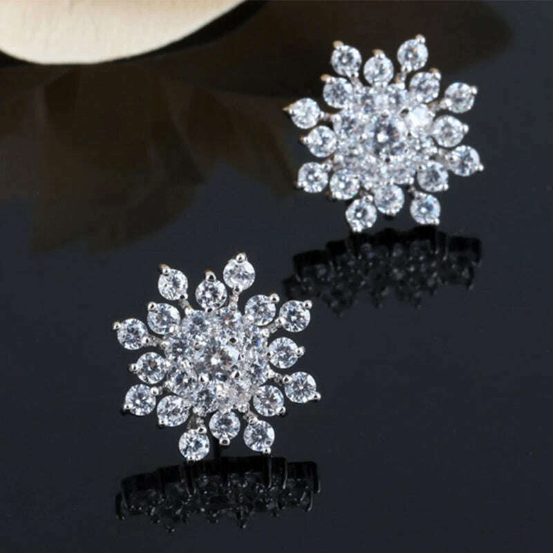 Korean Fashion Jewelry Exquisite Rhinestone Crystal Christmas Snowflake Flower Earrings Wholesale Boucles d'oreilles Oorbellen - KIMLUD