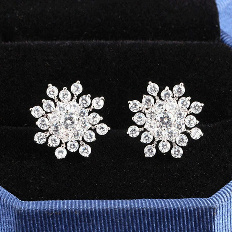 Korean Fashion Jewelry Exquisite Rhinestone Crystal Christmas Snowflake Flower Earrings Wholesale Boucles d'oreilles Oorbellen - KIMLUD