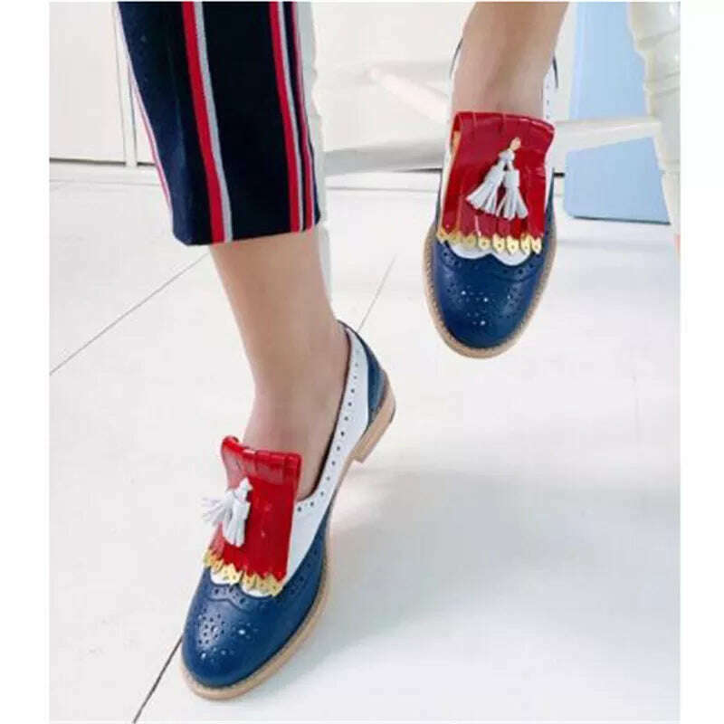 2022 New Fashion Carved Women Loafers Vintage Tassel Flats Oxfrods Shoes Women Casual Student Mixed Colors Brogues Shoes Ladies - KIMLUD