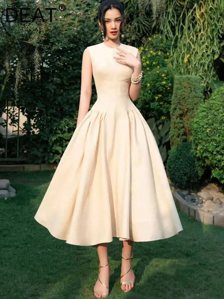 DEAT Elegant Dress O-neck Pleated A-line Big Swing Sleeveless Solid Women's Evening Party Dresses 2025 Spring New Tide 35Z1884