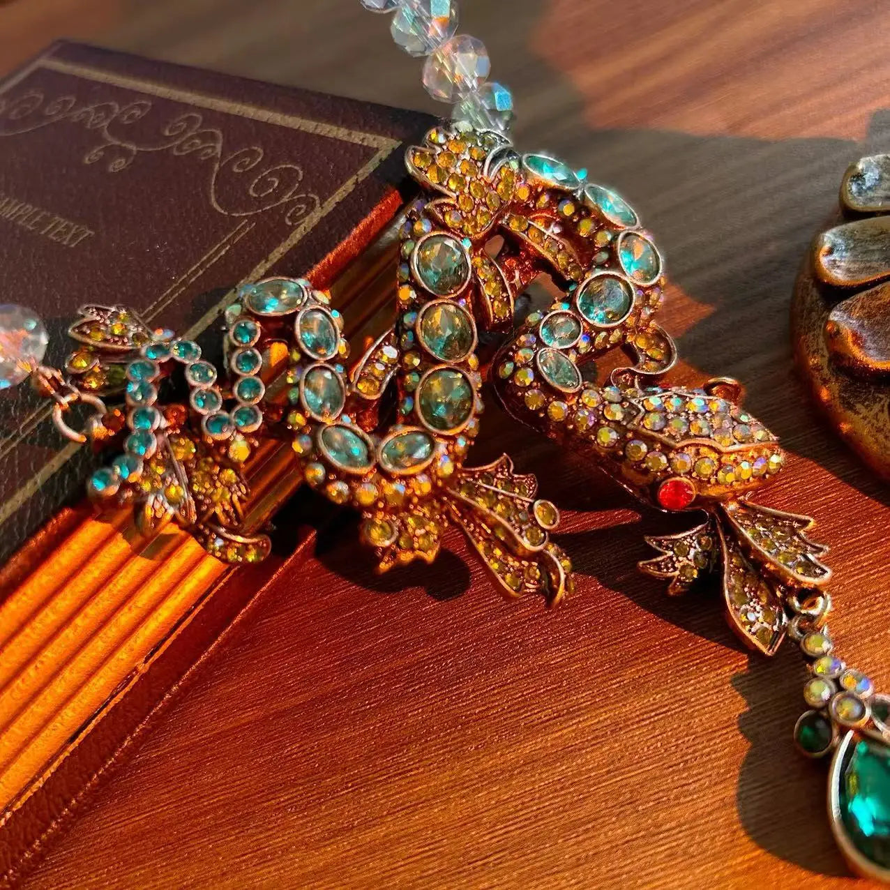 Retro snake Zodiac animal exaggerated glass rhinestone necklace
