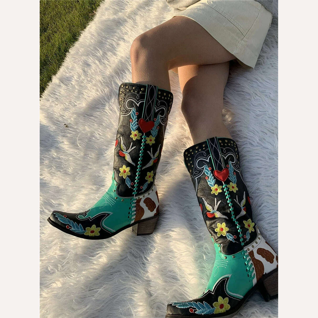 Embroidered Western Boots For Women Heart Shaped Fashion Cowboy Cowgirl Boots Handmake Retro Vintage Shoes 2022 Winter Autumn - KIMLUD