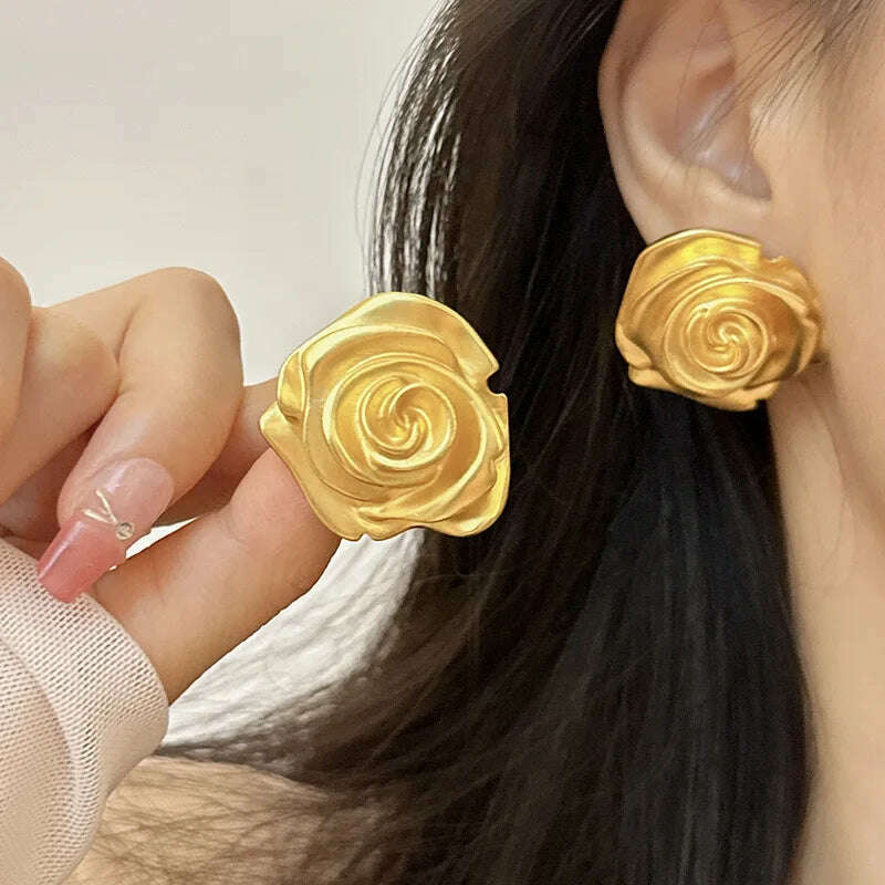 HUANZHI Enamel Pink Flower Stud Earring Irregular Petal Vintage Drip Oil Elegant Sweet Jewerly Gift for Women Girls - KIMLUD