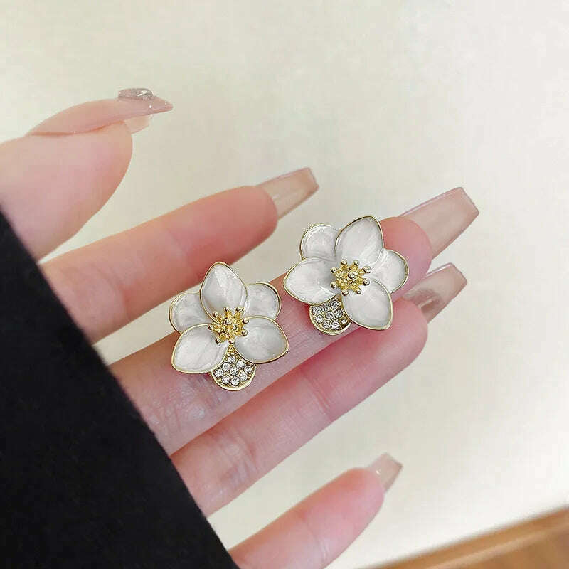 HUANZHI Enamel Pink Flower Stud Earring Irregular Petal Vintage Drip Oil Elegant Sweet Jewerly Gift for Women Girls - KIMLUD