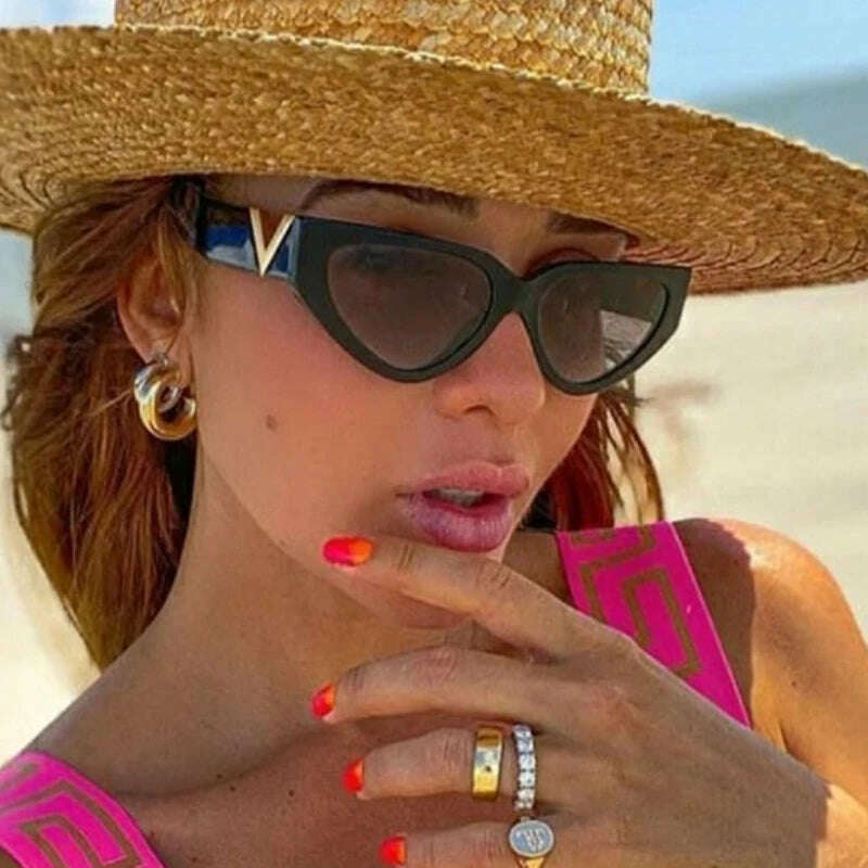 INS Cat Eye Sunglasses Women 2024 Fashion Triangle Vintage Sun Glasses Female Brand Designer Retro Glasses Shades Oculos De Sol - KIMLUD