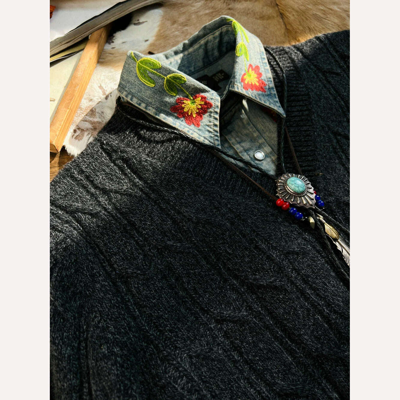 Tailor Brando Vintage V-Neck Aran Sweater 80% Australian Wool Knit Twisted Knit Pullover Sweater - KIMLUD